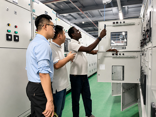 Bangladesh Hospital Power Distribution Project: Customer Visit to GAOBO Switchgear Factory for Reliable Electrical Solutions